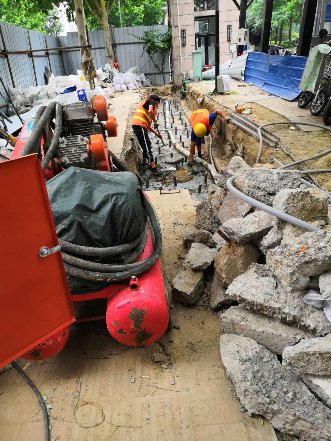 黑水地基加固解决房子的地基下沉问题